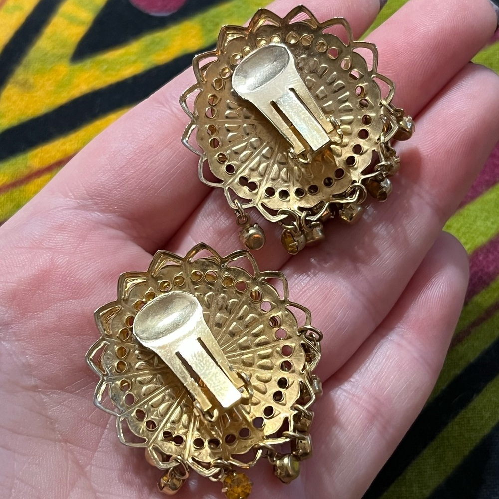 VTG Amber Rhinestone Dangle Gold Tone Metal Filigree Clip-on Costume Earrings - Picture 5 of 5
